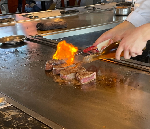 グリル　鉄板　お肉