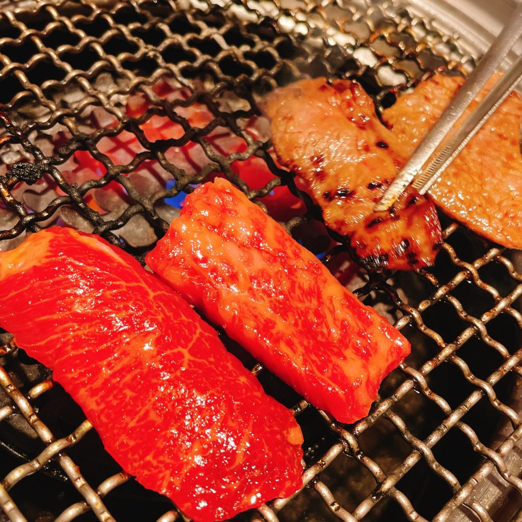 焼肉　お肉　食事　和食