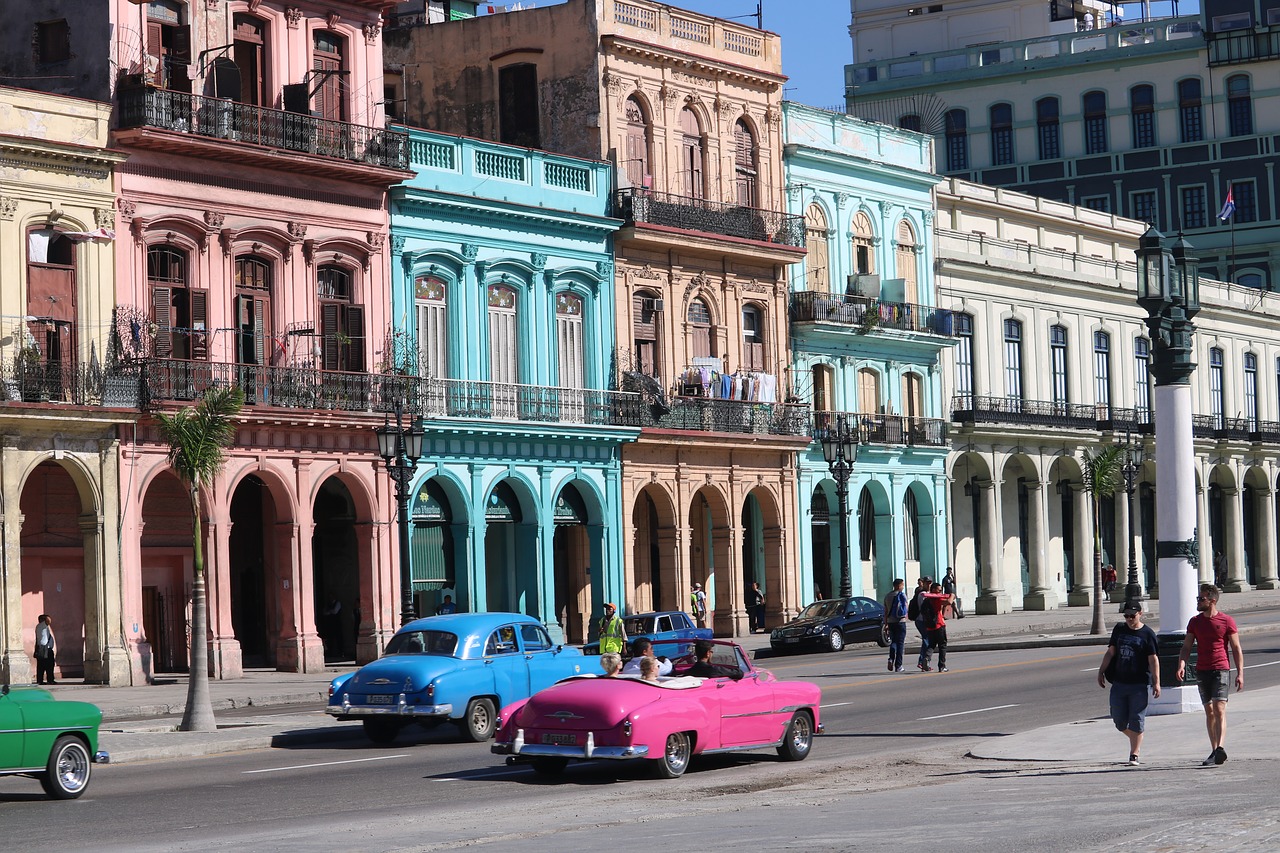 キューバ　建築　風景　街並み