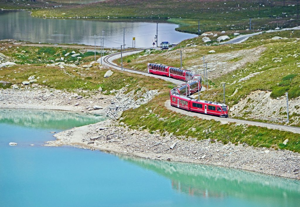 鉄道　世界遺産　スイス　自然　風景