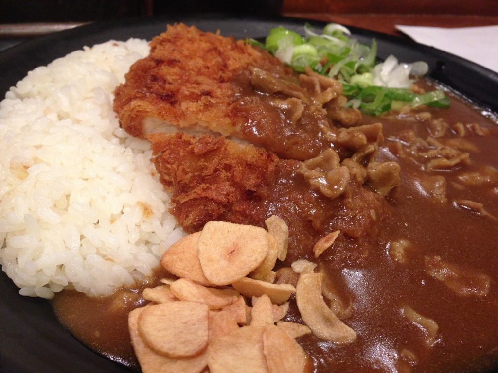 カツカレー　カレー　食事　洋食