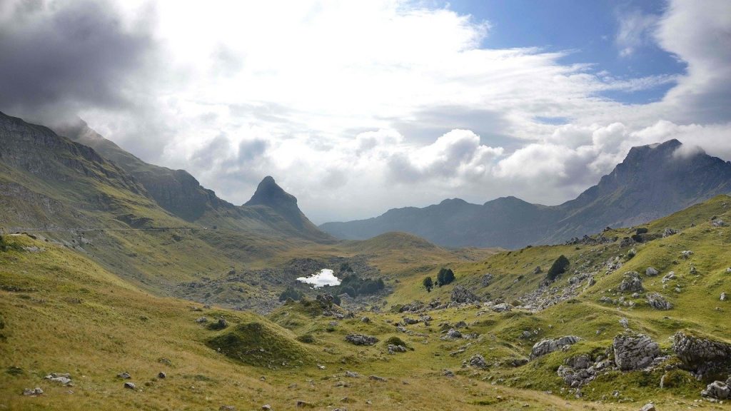 モンテネグロ　世界遺産　自然　風景