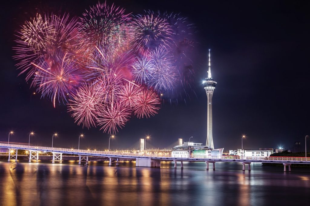 花火　イメージ　夜景