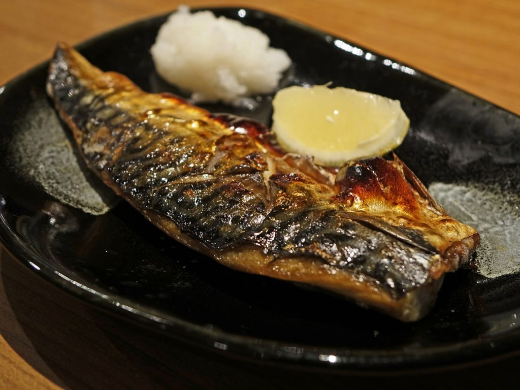 焼き魚　海鮮　食事　和食