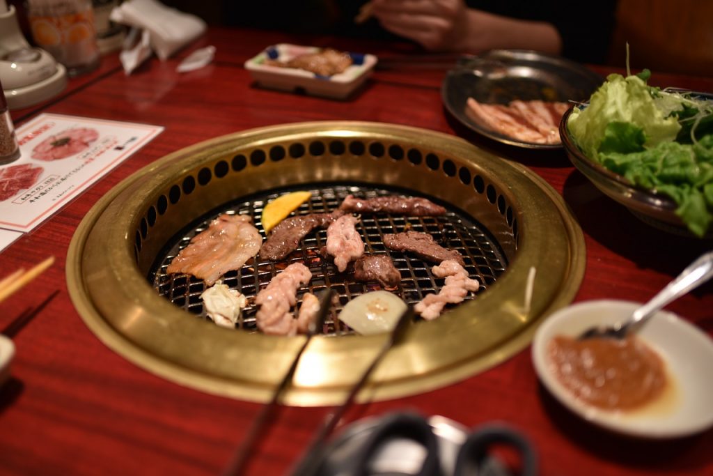 焼肉　食事　お肉　和食