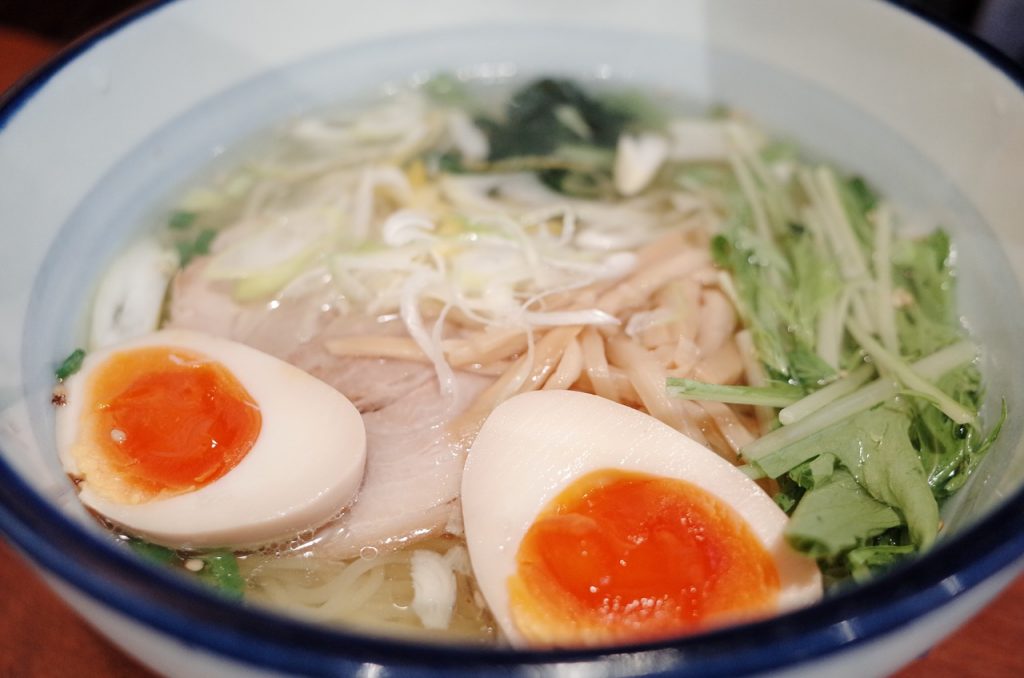 ラーメン　麺類　食事