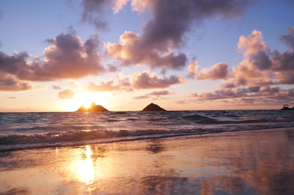 夕陽　ビーチ　海岸　風景　自然