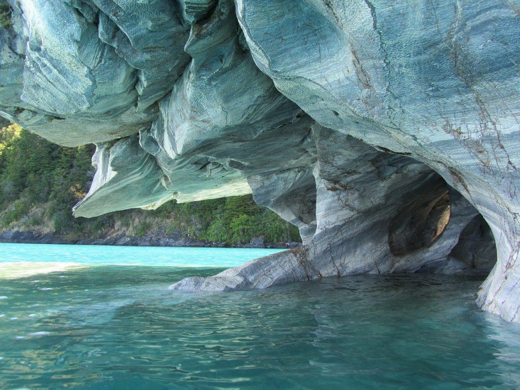 洞窟　風景　自然