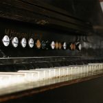 ピアノ　楽器　アンティーク　レトロ