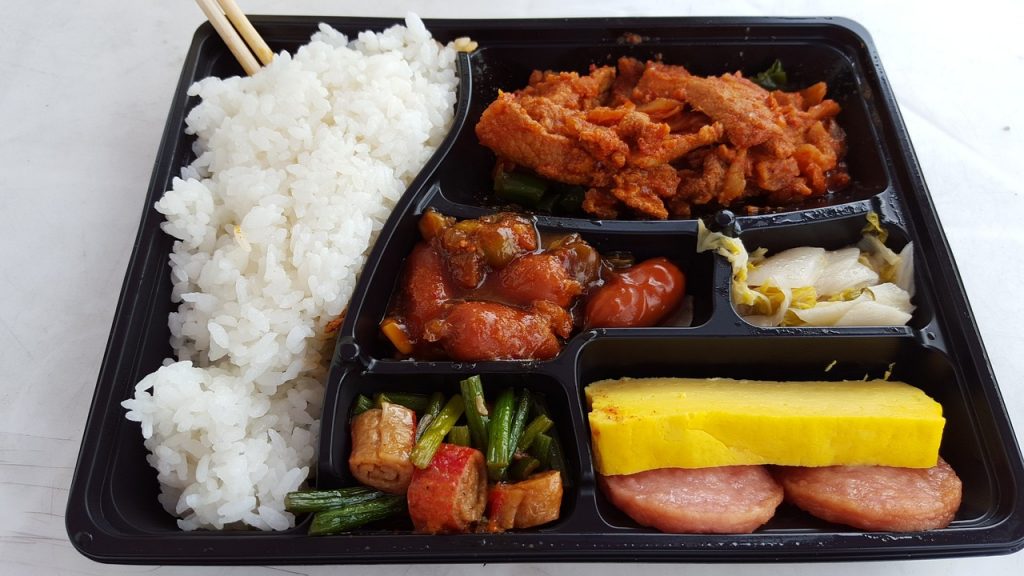 弁当　食事