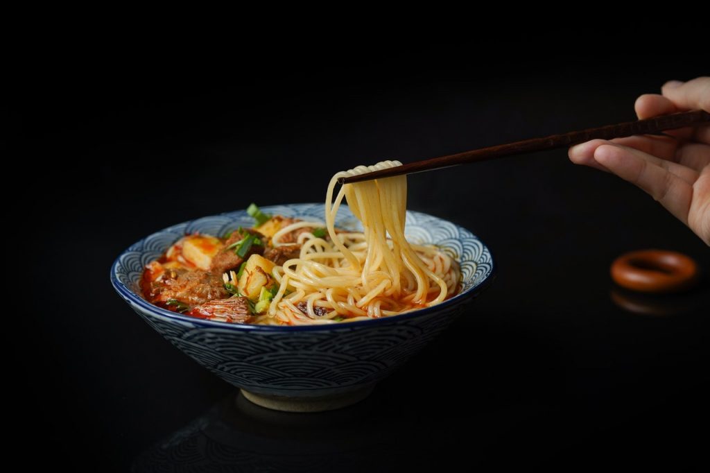 麺類　ラーメン　食事　辛い