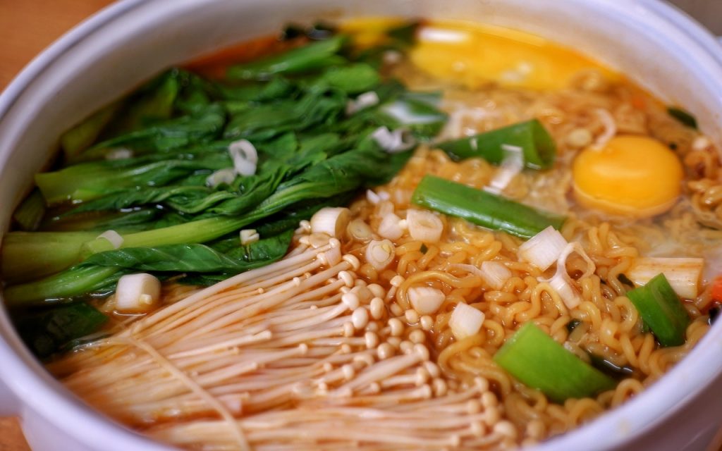 麺類　ラーメン　食事　インスタント