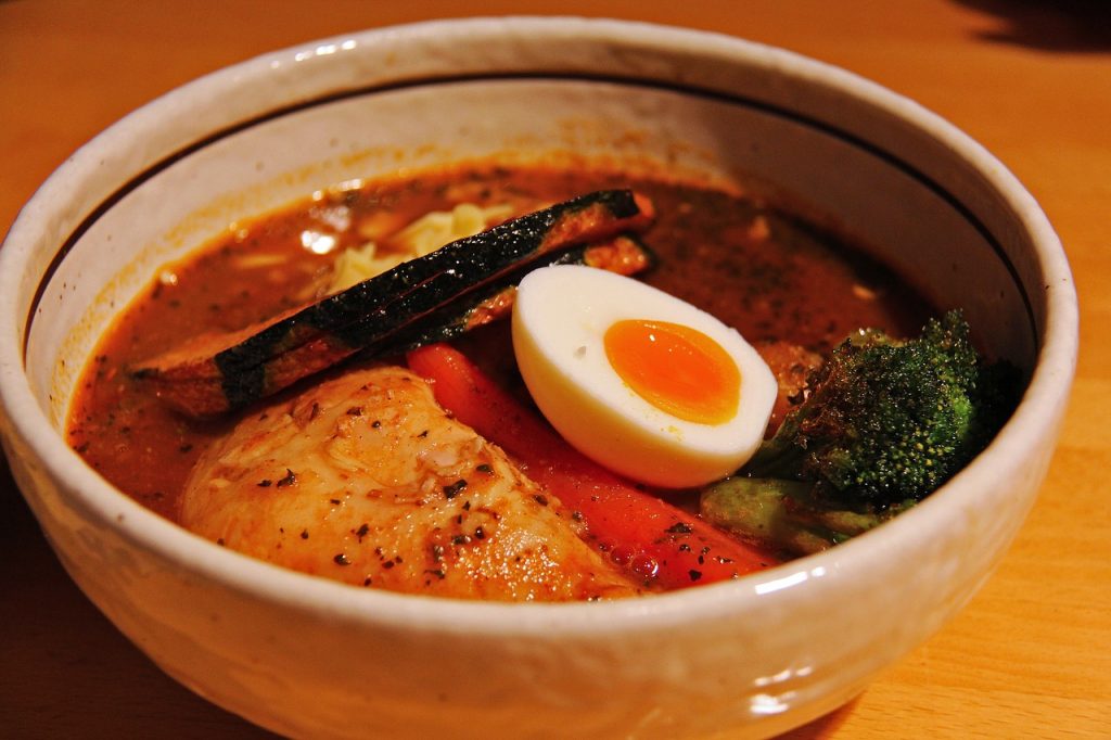 ラーメン　麺類　食事　カレー　辛い