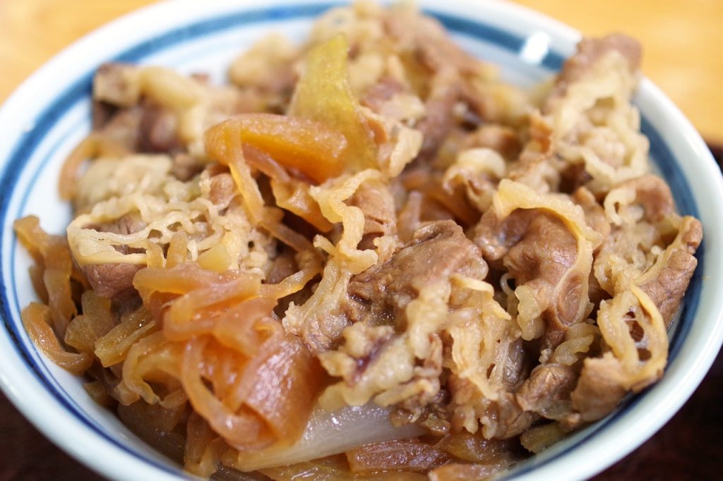 お肉　煮込み　食事　和食　牛丼　丼もの