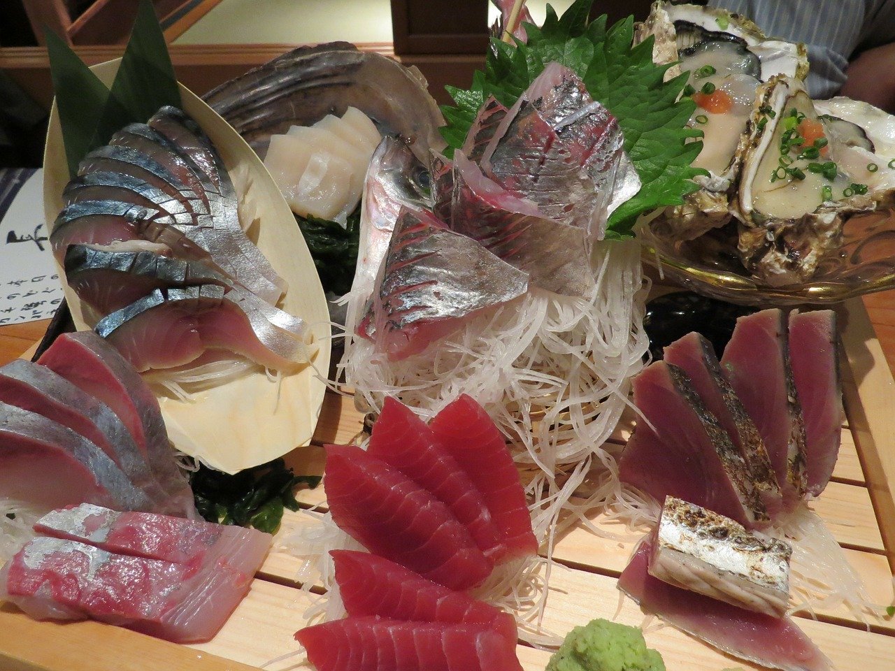 刺身　カツオ　食事　和食　海鮮