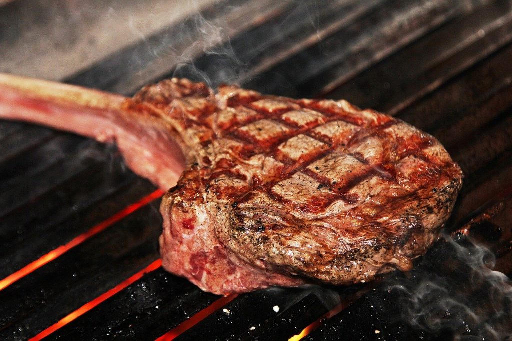 ステーキ　ラム　お肉　食事　洋食