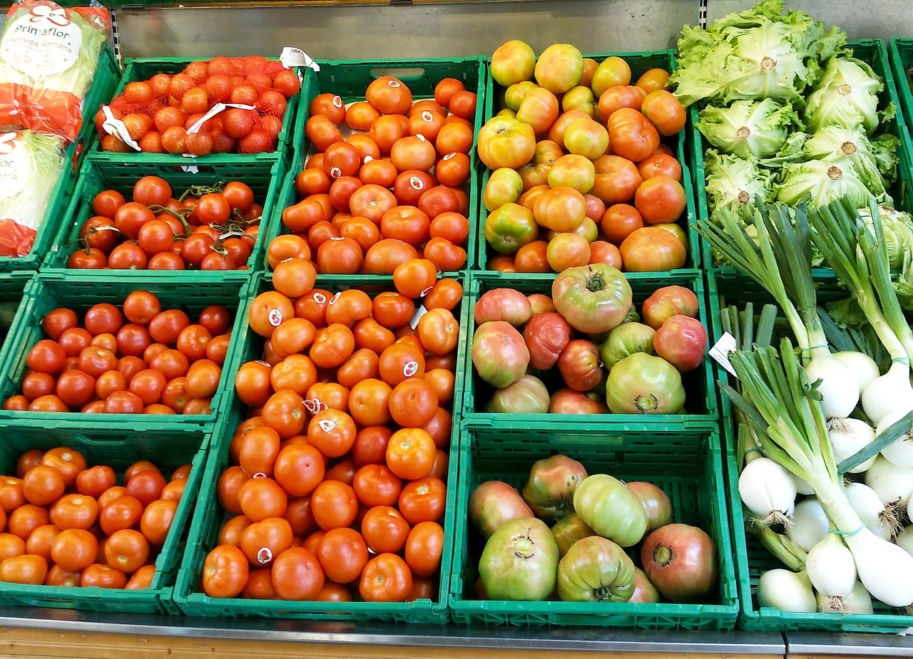 トマト　野菜　スーパー　市場　ショップ