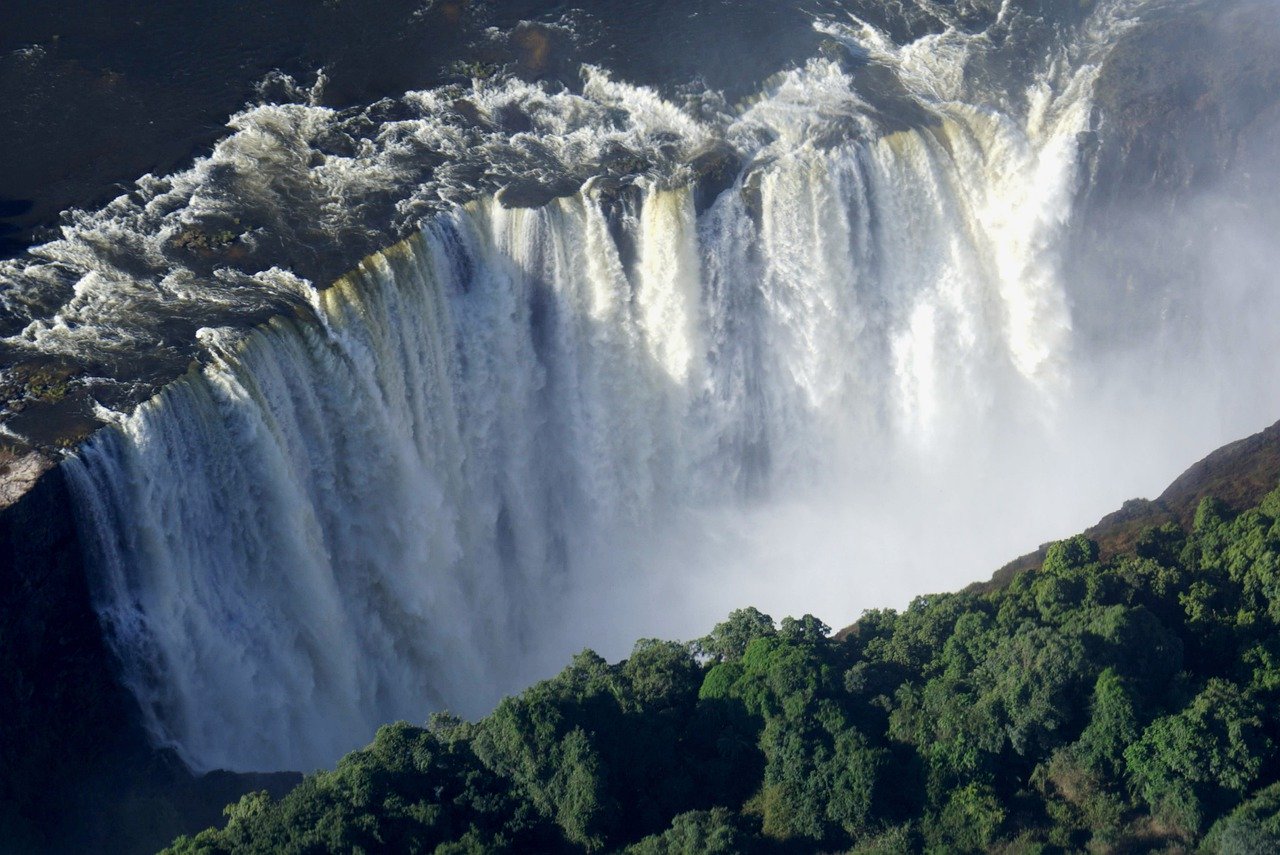 ザンビア　世界遺産　自然　風景